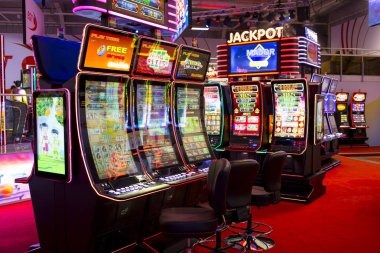 Weekly Cashback credited across slots, live dealer, and sportsbook on detik 288